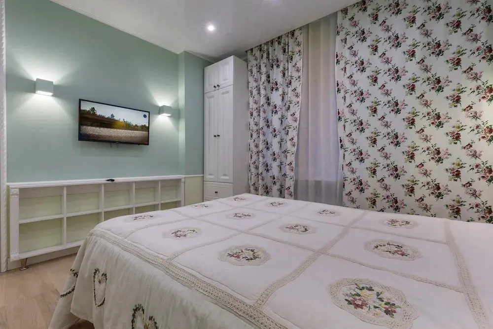 Санкт-Петербург: Апартаменты «Feelathome Невский»