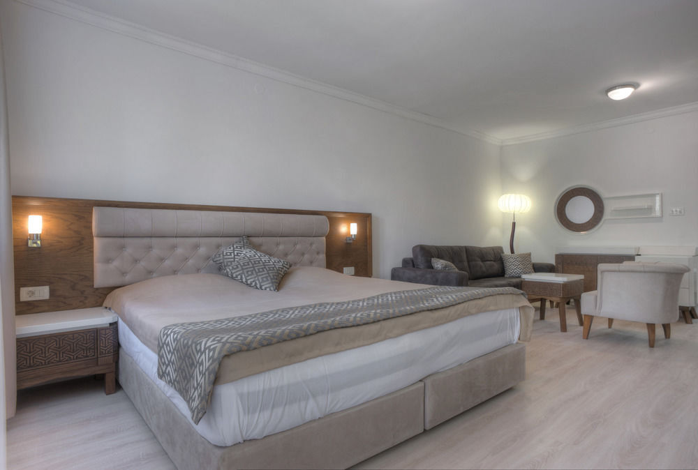 Свети-Стефан: Hotel Adrovic