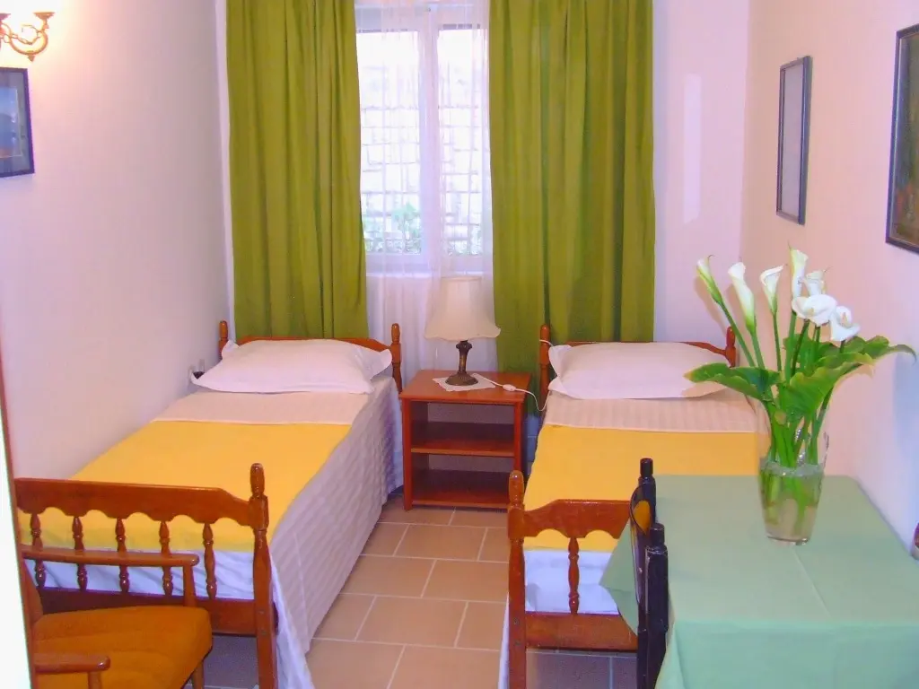 Свети-Стефан: Апартаменты Sveti Stefan NR