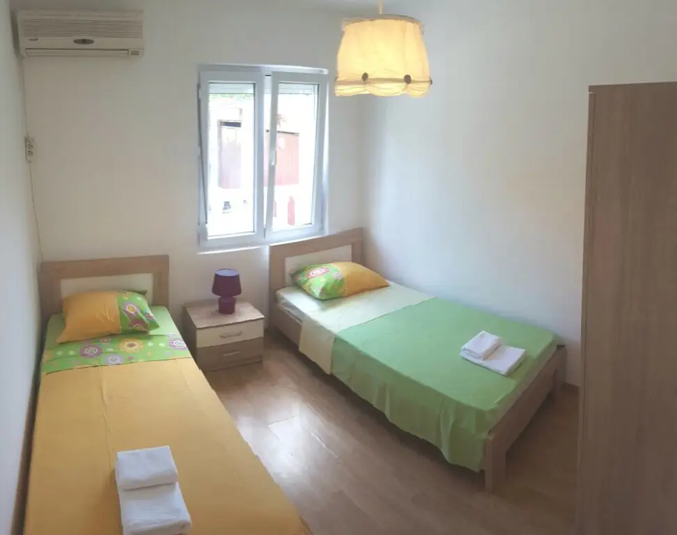 Тиват: Family Tivat Apartments