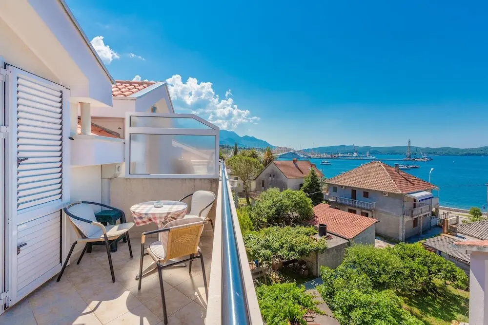Тиват: Rosic Tivat Apart-Hotel
