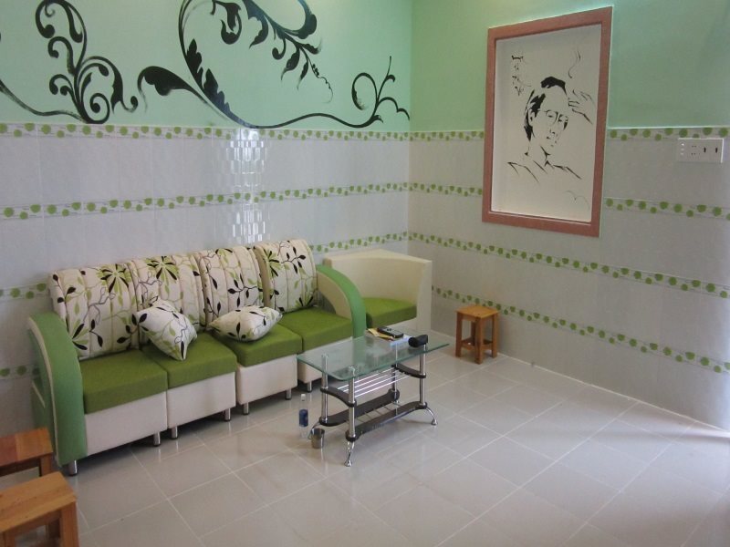 Суен Мок: Huong Tuyet Motel