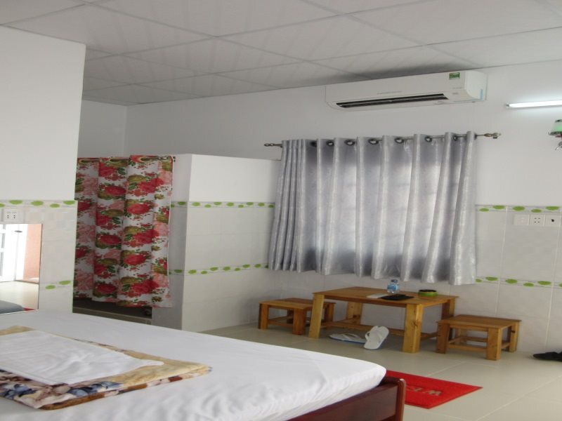 Суен Мок: Huong Tuyet Motel