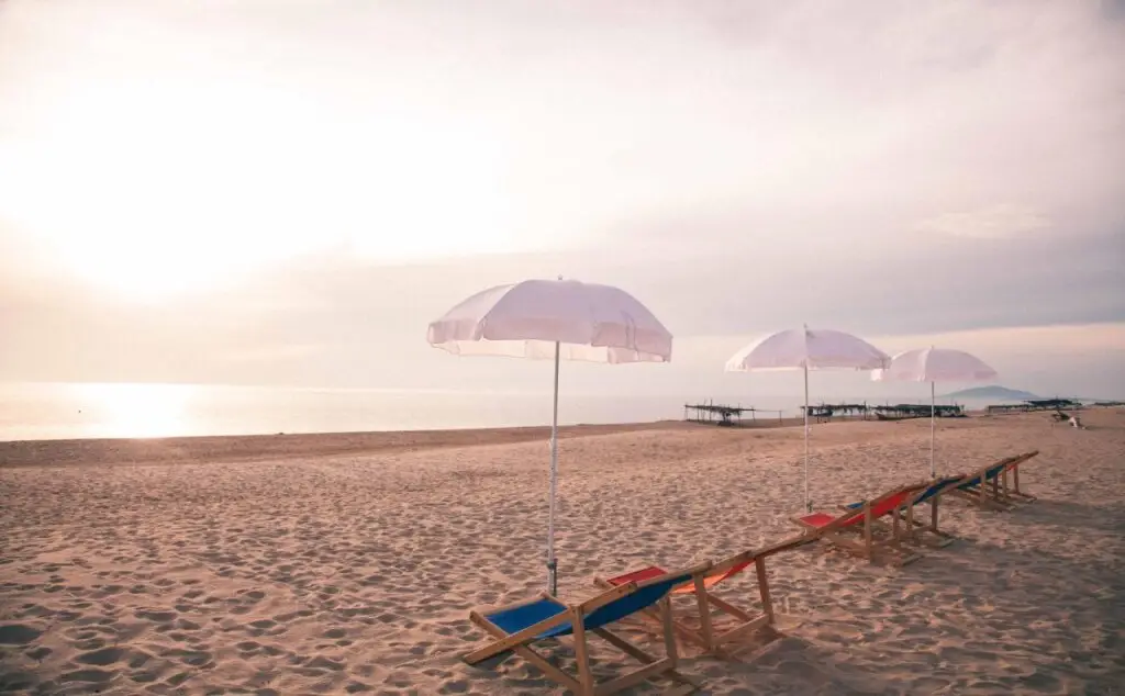 Наратхиват: Banton Beach