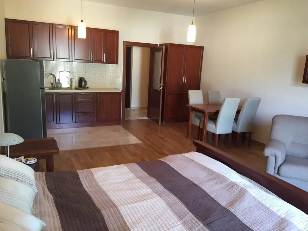 Будва: Belvedere S Bassejnom I Vidom Na More Apartaments