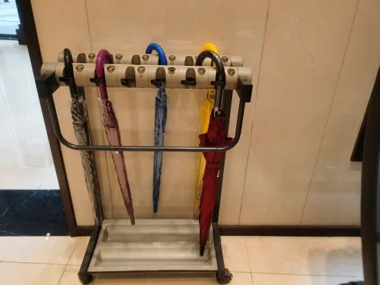 Чунцин: IU Hotel (Chongqing Nanping Wanda Plaza Light Rail Station)