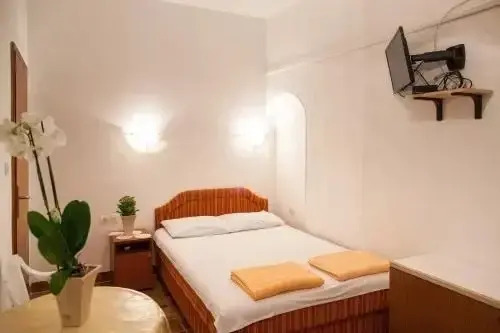 Будва: Guest House Mira
