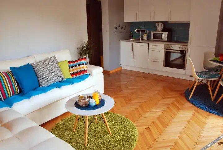 Тиват: Cozy chic apartment with mini garden