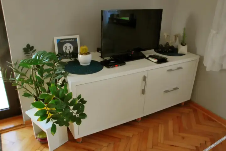 Тиват: Cozy chic apartment with mini garden