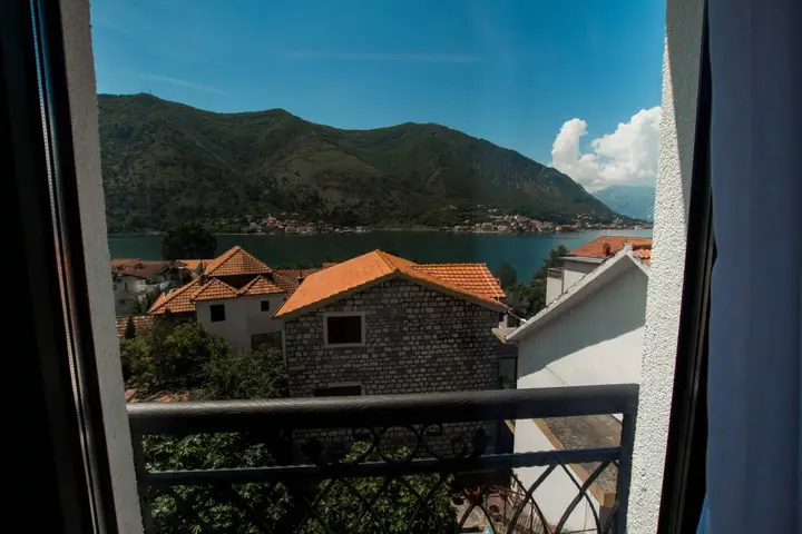 Доброта: Hotel Alkima