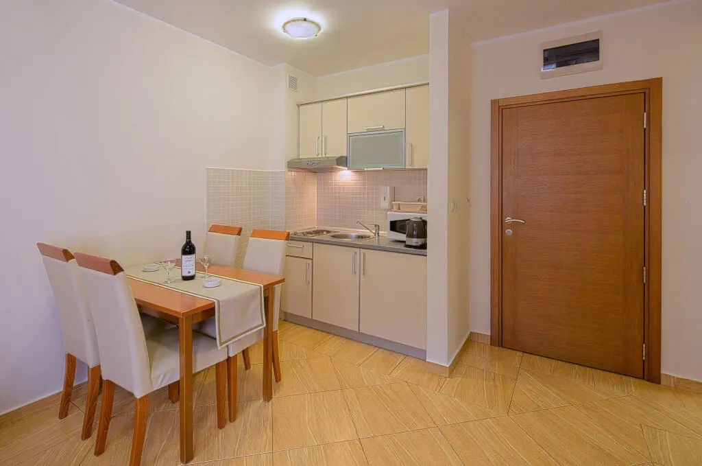 Петровац: Petrovac Holiday Apartments