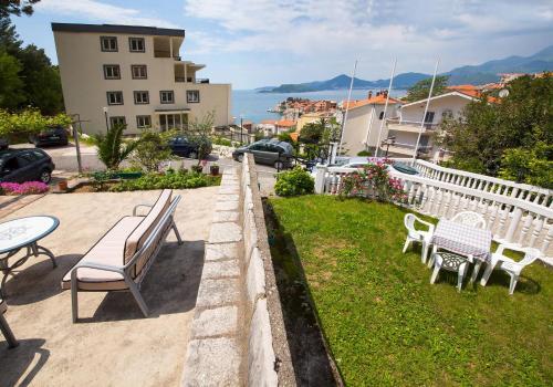Свети-Стефан: Holiday Home Sankovic