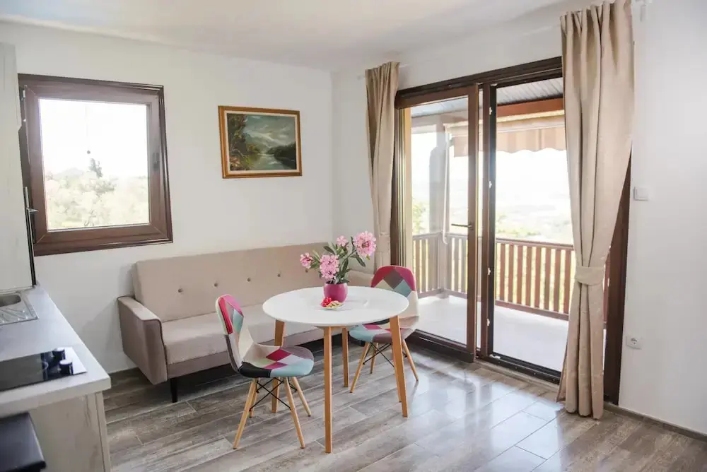 Кавач: Sunset Holiday Home