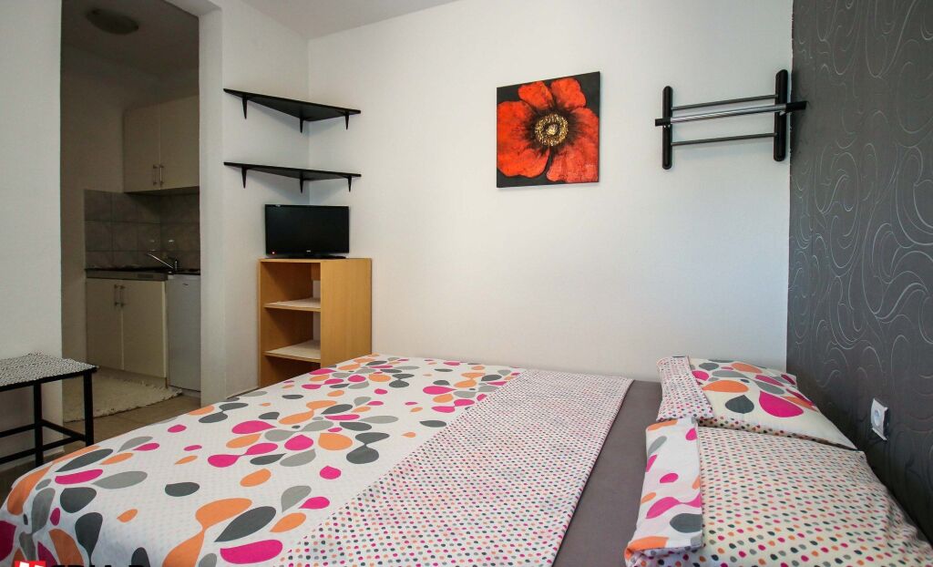 Бар: Becka apartments