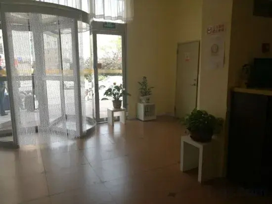 Далянь: Home Inn (Dalian Shandong Road Songjiang Road Metro Station)