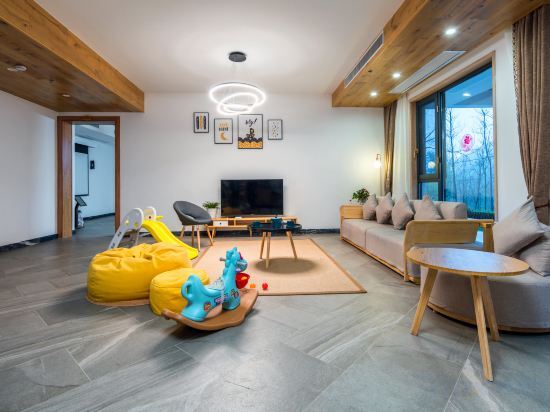 Хучжоу: Moganshan maple elegant villa