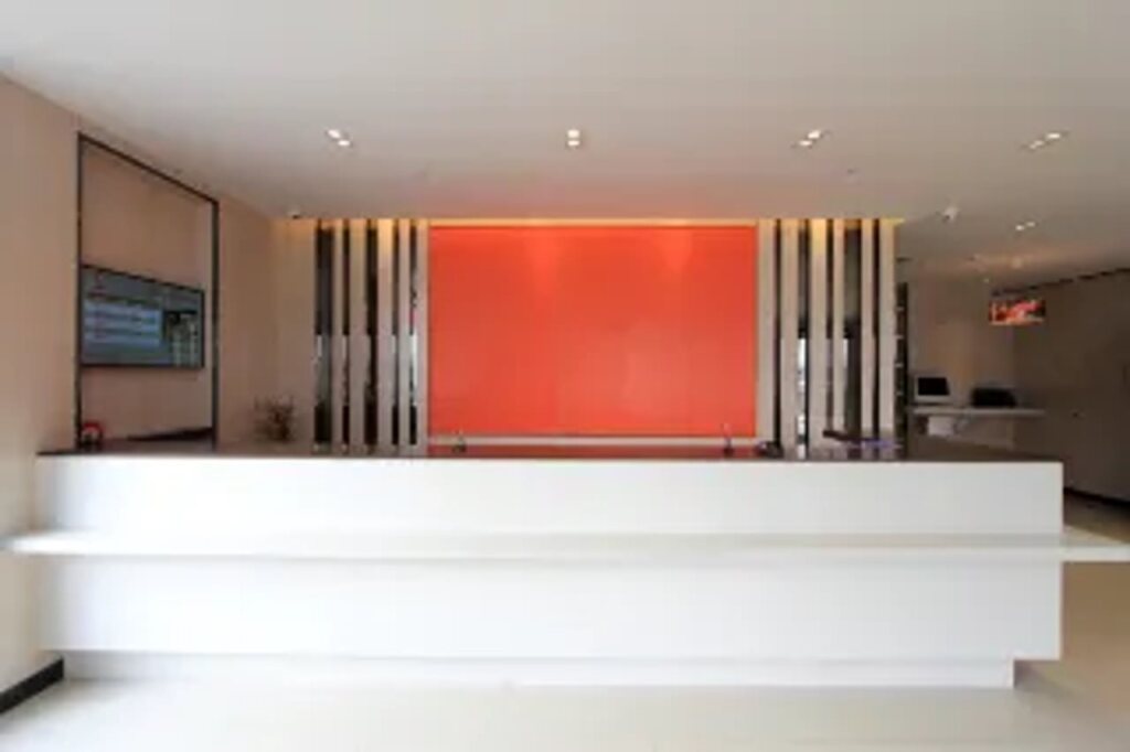 Чунцин: 7 Days Premium Hotel (Chongqing Longtousi North Railway Station Center)