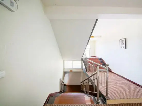 Шицзячжуан: Junting Business Hotel (Zhengding International Airport)