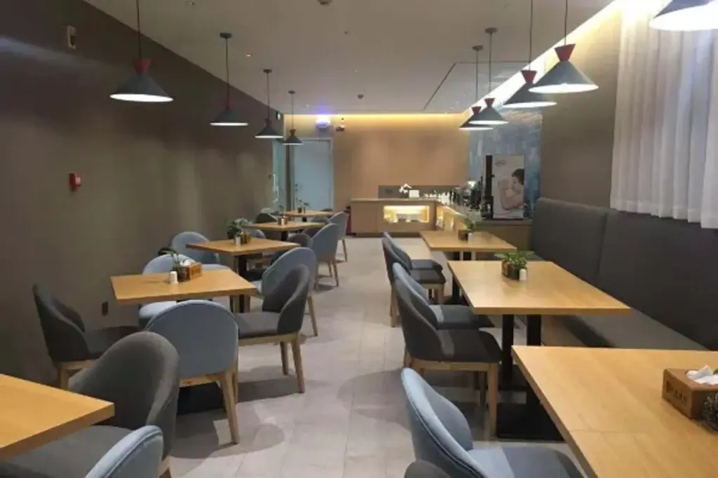 Янчжоу: Motel Hotel (Yangzhou University Slender West Lake)