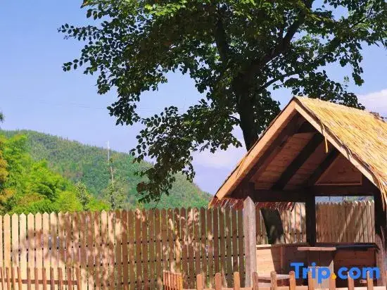 Хучжоу: Anji Jane Eyre Hot Spring B&B