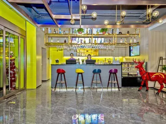 Тайюань: Y Hotel (Taiyuan Jiefang Road Liuxiang Kaihua Temple Metro Station)