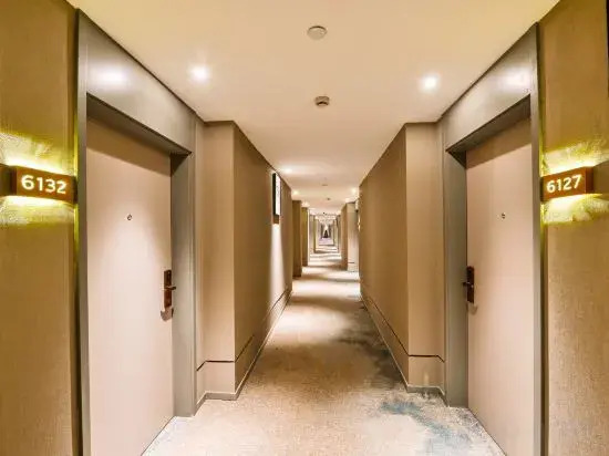 Ухань: Homeinn Selected Hotel (Wuhan Wushang Mengshidai Baotong Temple)