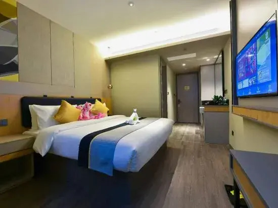 Ухань: Homeinn Selected Hotel (Wuhan Wushang Mengshidai Baotong Temple)