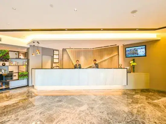 Ухань: Homeinn Selected Hotel (Wuhan Wushang Mengshidai Baotong Temple)