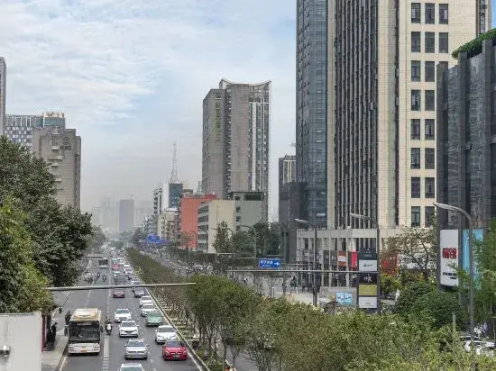 Чэнду: KaiBin Qingju Hotel (Jiuyanqiao Taikoo Li Store)