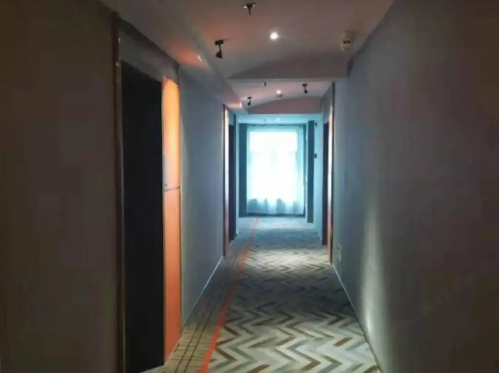 Чанчжоу: Menory Graceful Hotel (Dinosaur Park, Changzhou Olympic Sports Center)