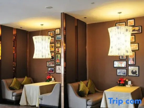 Чэнду: Cosy City Hotel (Chengdu South Railway Station Sichuan University Wangjiang Campus)
