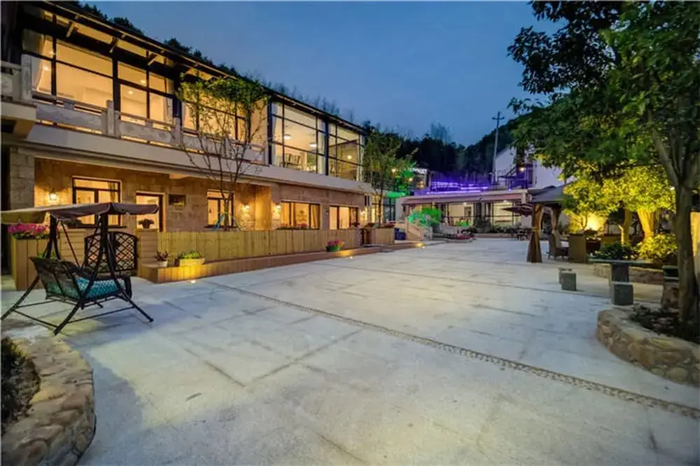 Хучжоу: Huazhuyue·Moganshan Yunjipo Hot Spring Beauty Villa (Houwu Transfer Center Store)