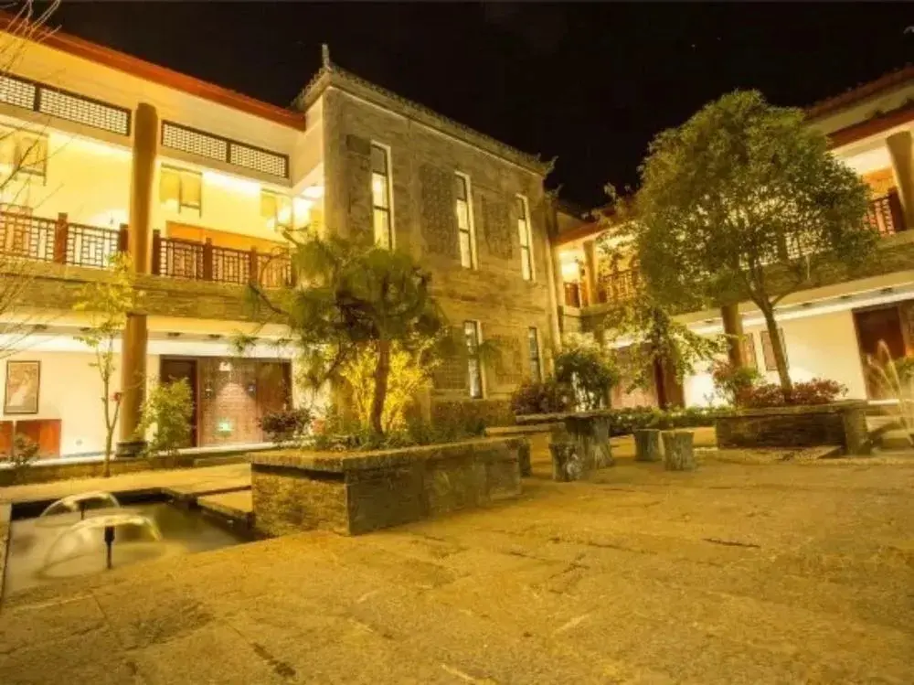 Лицзян: Holiday Inn resort, Hoi Ying Lang