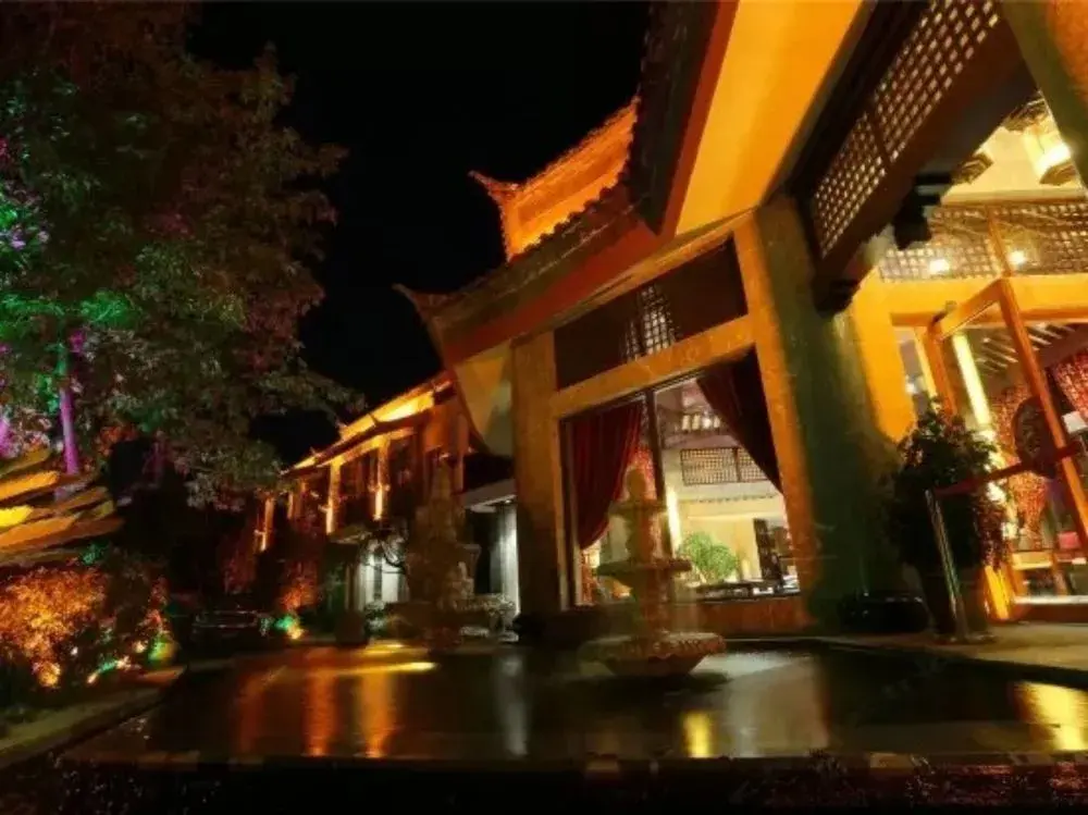 Лицзян: Holiday Inn resort, Hoi Ying Lang