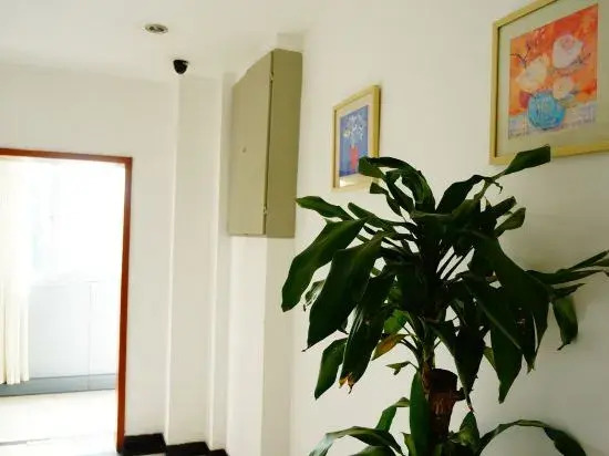 Чэнду: Motel (Chengdu Du Fu Thatched Cottage)