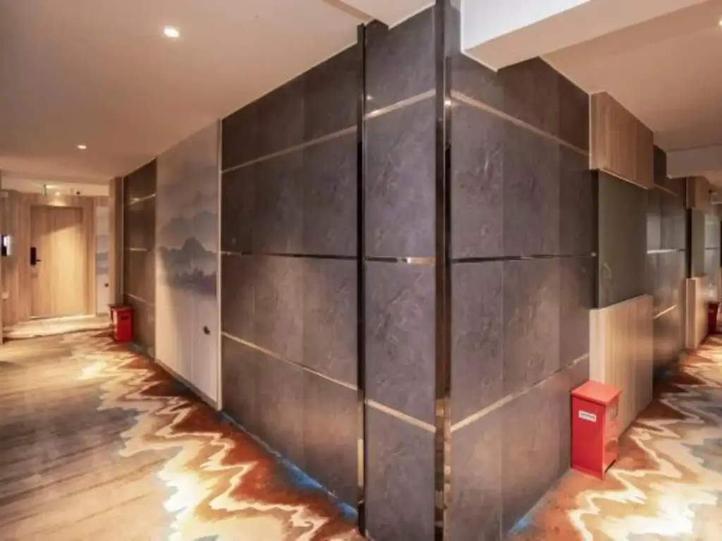 Нанкин: Qingmu Hotel (Nanjing Jiangning Wanda XinTing Road Subway Station)