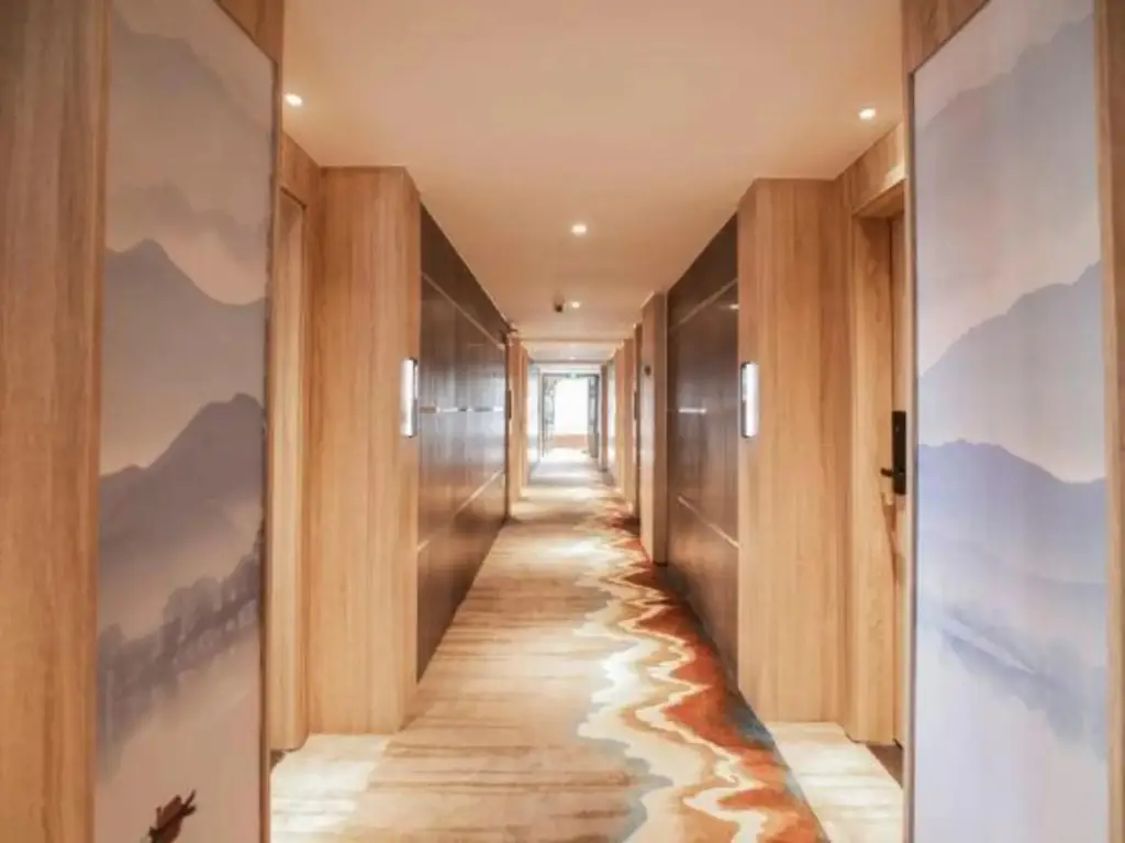 Нанкин: Qingmu Hotel (Nanjing Jiangning Wanda XinTing Road Subway Station)