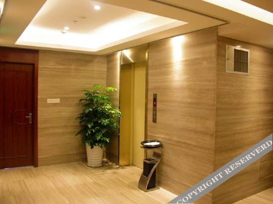 Чэнду: Xin An Yi Hotel (Chengdu South Railway Station)