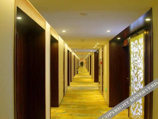Xin An Yi Hotel (Chengdu South Railway Station) — фото 1