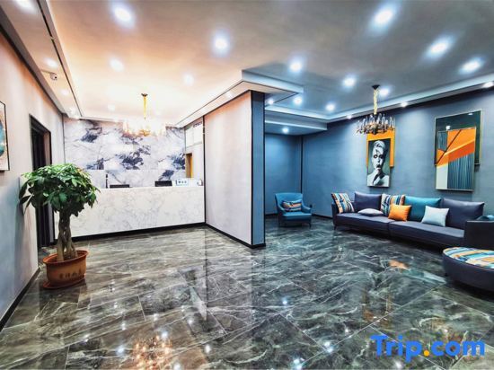 Цзаочжуан: Zaozhuang Ruyue Film Theme Hotel