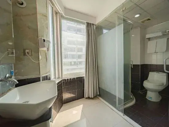 Фучжоу: Huachun Hotel (Fuzhou Taijiang District Minjiang Heart)
