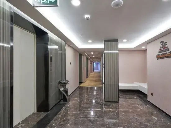 Шэньчжэнь: Mandolon Hotel (Shenzhen Liantang Metro Station Store)