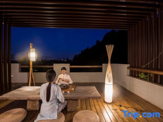 Наньпин: Wuyi Mountain Tea Yinshanfang (Wuyi Mountain Scenic Area Lantangqiao Branch)