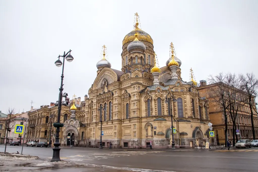 Санкт-Петербург: Меблированные комнаты Альтбург на Васильевском