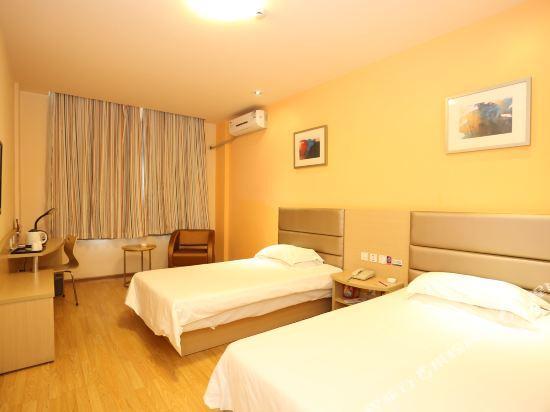 Home Inn (Changsha Jianxiang Road Furong Square Metro Station) — фото 1