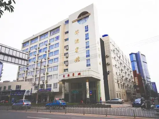 Куньмин: Auspicious Sign Hotel