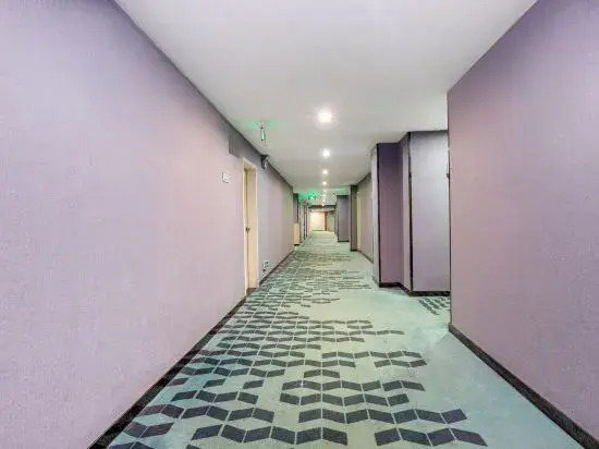 Шэньчжэнь: 7Days Inn Hotel (Shenzhen Science and Technology Park Subway Station Vientiane City)