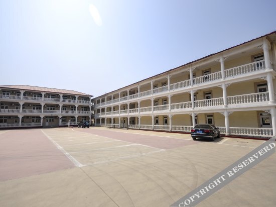 Циньхуандао: Qinshun Seaview Hotel (Nandaihe Xianluo Island Bathing Beach)
