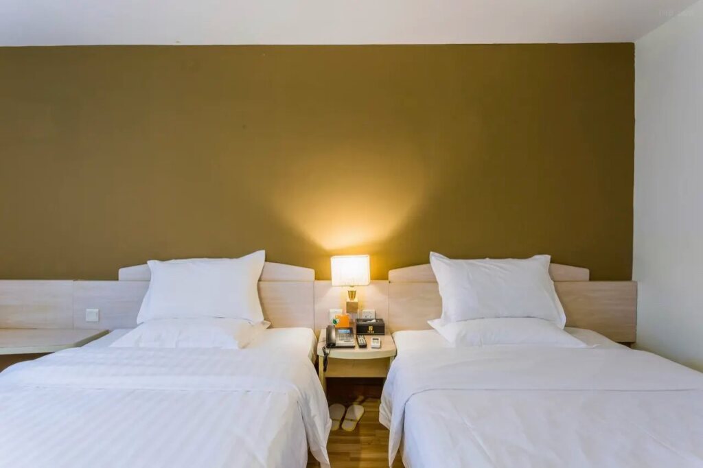 Гуанчжоу: 7 Days Inn (Guangzhou Shiqiao Metro Station Yifa Pedestrian Street)