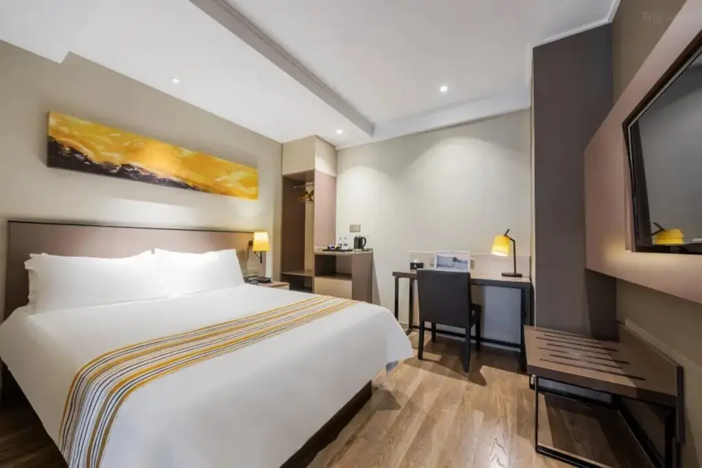 Ханчжоу: Home Inn Plus (Qiandao Lake Scenic Area)